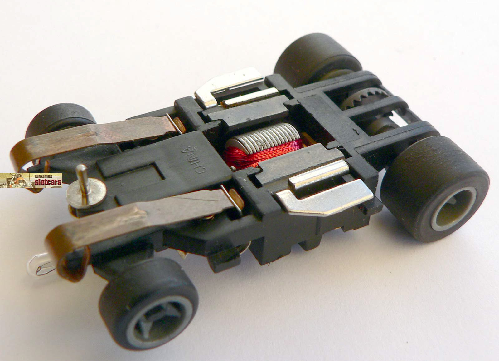 04-rokar-x-lighted_bottom.jpg